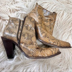 PHILIPPE MODEL CLASSIC POINTED WESTERN LEATHER ANKLE BOOTIES